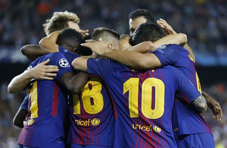 Barcelona slaví gól Lionela Messiho v Lize mistr