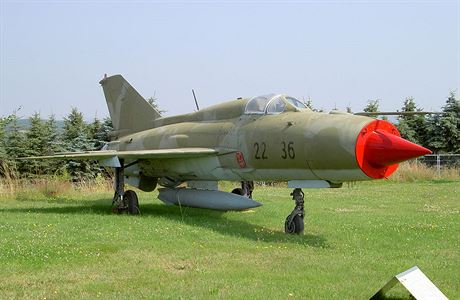 Vojenská stíhaka MiG-21. Ilustraní obrázek.
