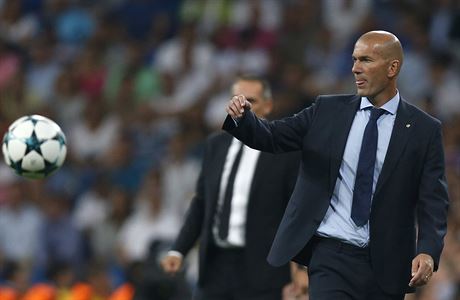 Trenr Realu Madrid Zinedine Zidane.