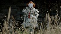 Klaun Pennywise je obas a roztomil. Snmek To (2017) podle knin pedlohy...