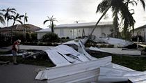 Hurikn Irma na Florid trhal stechy a lmal stromy.