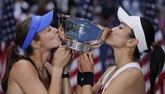 Martina Hingisová a Chan Yung-jan slaví vítězství na US Open. | na serveru Lidovky.cz | aktuální zprávy