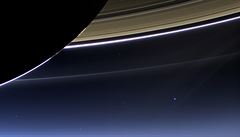 Konec velkého objevitele. Poslední mise sondy Cassini je shořet v atmosféře Saturnu