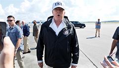 Trump navštívil zpustošenou Floridu, chválil práci místních úřadů.