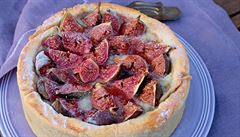 Fíkový kolá� z k�ehkého t�sta s gorgonzolou.