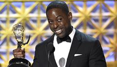 Sterling K. Brown se svou cenou.