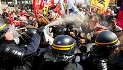 Lyon ve. Protesty proti vládní reform se zaínají vyhrocovat.