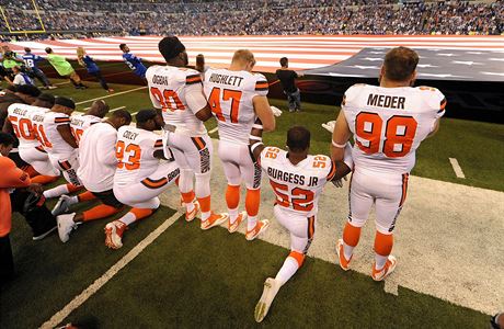 Hrái NFL protestují proti Donaldu Trumpovi.