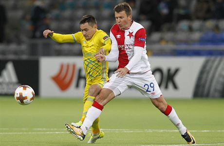 FC Astana vs. Slavia Praha, Evropsk liga: Ruslan Rota a domc Serikan...
