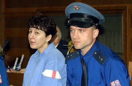 Přišli prosit o trochu vody a pak zabíjeli. Jak mohli Stodolovi vraždit rok a půl bez podezření?