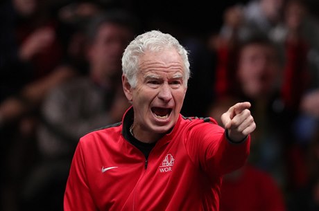 John McEnroe bhem Laver Cupu.