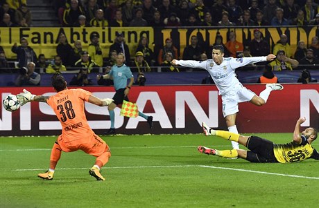 Borussie Dortmund - Real Madrid, Cristiano Ronaldo stílí svj druhý gól v...