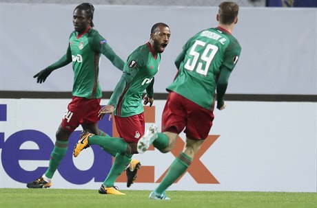 Lokomotiv Moskva vs. Zlín: domácí Manuel Fernandes (uprosted) slaví jeden ze...