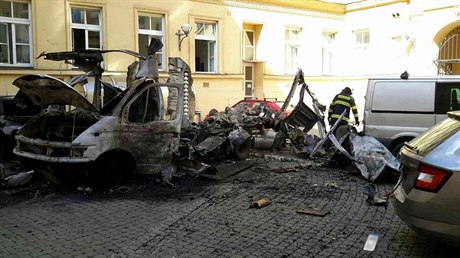 V brnnské Masarykov univerzit vybuchla v aut tlaková láhev.