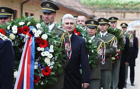 Předseda Senátu Milan Štěch (ČSSD) na loňské tryzně v Terezíně.