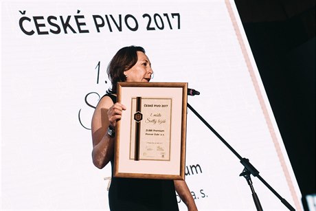 Nejlepí leák soute eské pivo 2017 vaí pivovar Zubr a sládková Nataa...