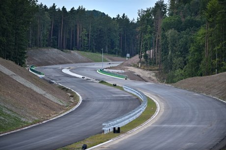 Rozestavný úsek dálnice D3 Borek-Úsilné.