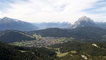 Seefeld � �dol�m na kole, po h�ebenech p�ky