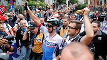 Peter Sagan se raduje z v�t�zstv� na MS