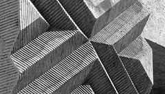 Kubistické detaily v podání architekta Emila Králí�ka: d�m Diamant ve Spálené...