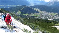 Seefeld � údolím na kole, po h�ebenech p�ky