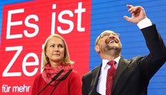 Pedseda SDP Martin Schulz reaguje na první povolební odhady výsledk nmeckých...