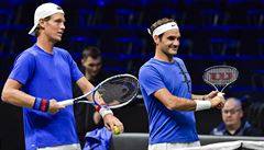Český tenista Tomáš Berdych (vlevo) a švýcarský tenista Roger Federer 20. září... | na serveru Lidovky.cz | aktuální zprávy