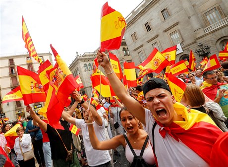 Katalánci protestující za nezávislost.