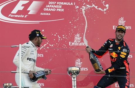 Velkou cenu Japonska formule 1 vyhrál Lewis Hamilton z Mercedesu a udlal dalí...