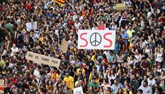 Protestující v Barcelon.