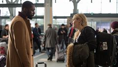 Ben (Idris Elba) a Alex (Kate Winsletová) se poprvé potkají a tsn ped...