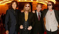 Tom Petty se svou skupinou na premiée dokumentu Runnin' Down A Dream: Tom...