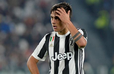 Paulo Dybala z Juventusu poté, co nepromnil v závru zápasu proti Laziu...