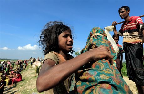 OSN Barmu obvinila, e provádí etnickou istku této muslimské meniny. Barma...