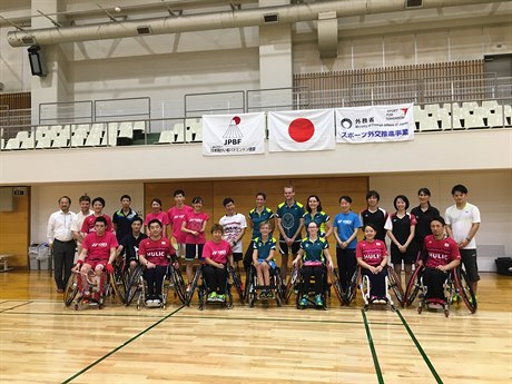 eský para-badmintonová výprava s japonskou reprezentací na soustední v Tokiu.