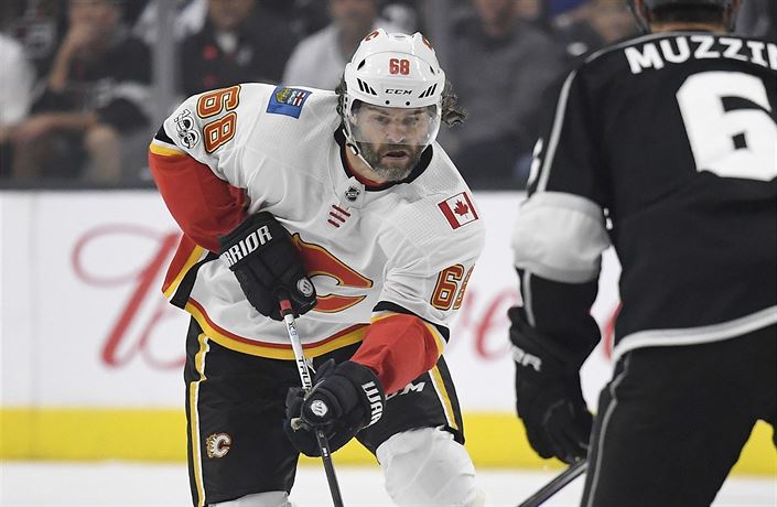 Jaromír Jágr v debutovém zápasu za Calgary.