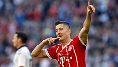 Bayern Mnichov vs Freiburg: Robert Lewandowski slaví jeden z gólů v sítí hostí.