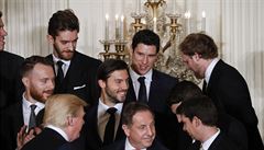 President Donald Trump (dole vlevo) hledá Sidney Crosbyho (nahoře uprostřed). | na serveru Lidovky.cz | aktuální zprávy