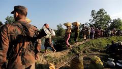 Barmská armáda zahájila taení proti etnické skupin Rohing.