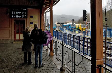 Zastavené vlaky na trati Liberec-Harrachov.