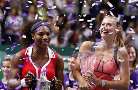 Serena Williamsová (vlevo) a Maria arapovová.