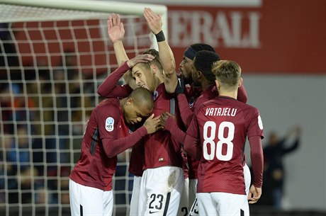 Utkání 12. kola první fotbalové ligy Sparta Praha - Baník Ostrava. Domácí se...