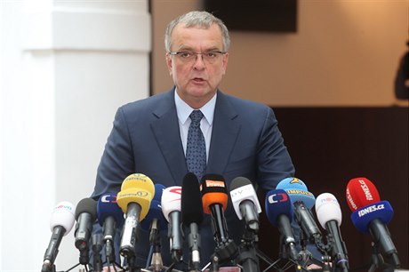 Miroslav Kalousek na tiskové konferenci 24. íjna 2017.