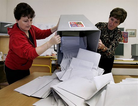 Sítaní volebních hlas - ilustraní foto.