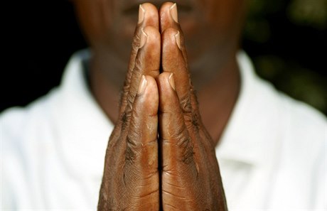 Modlení je v Nigérii dobrý byznys.