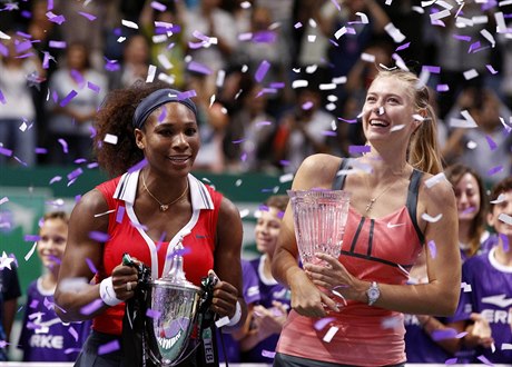 Serena Williamsová (vlevo) a Maria arapovová.