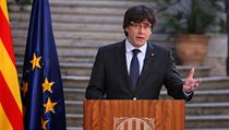 Katalnsk premir Carles Puigdemont bhem sobotnho projevu.