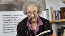 Překvapivá, ironická, svá. Margaret Atwoodová přednášela o Shakespearovi ve...