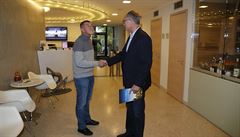 Andrej Babi s Janem vejnarem na prvním vyjednávání po parlamentních volbách.