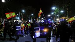 V Barcelon se odehrály také protiseparatistické demonstrace ve prospch...